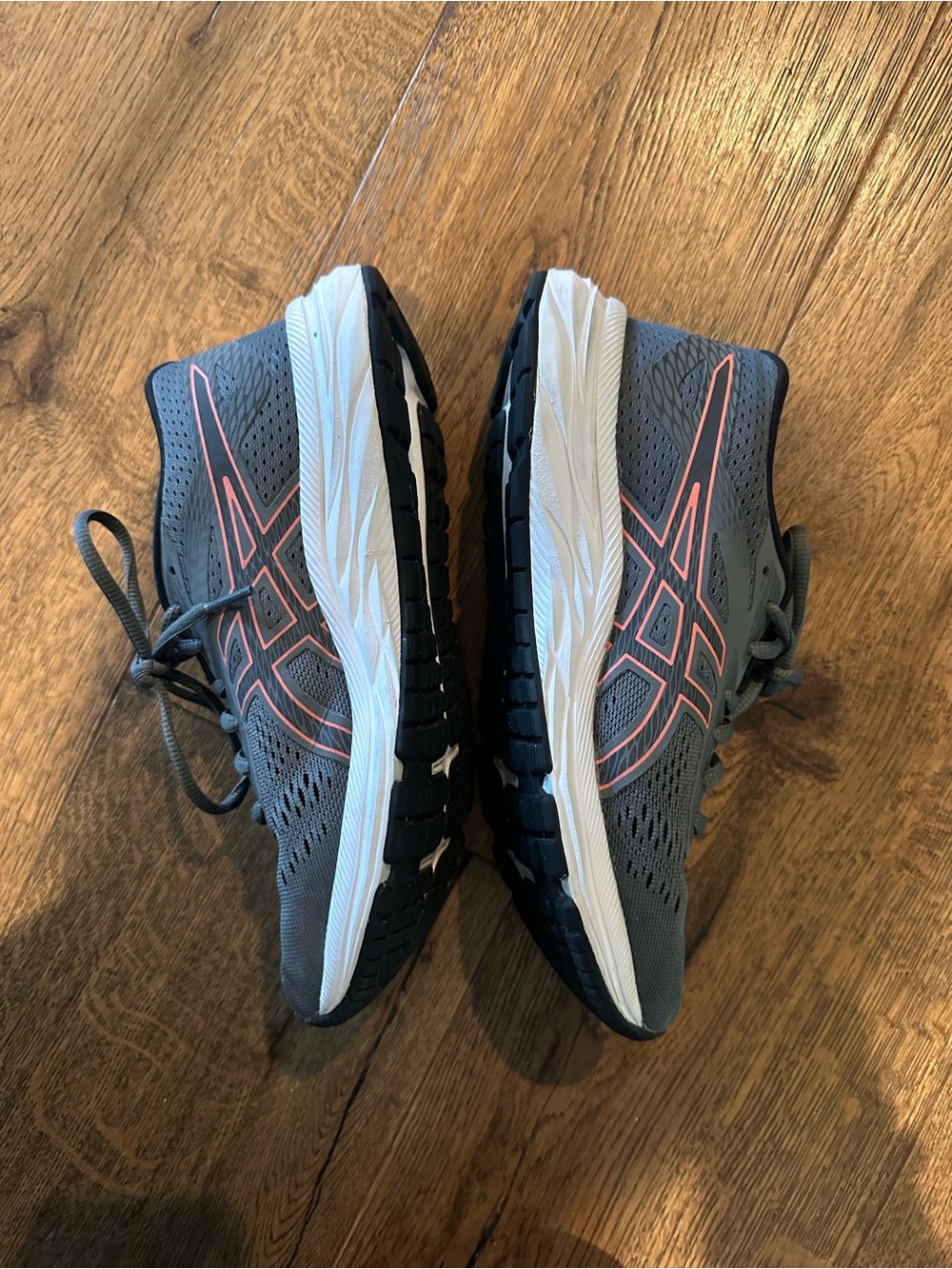 ASICS - Picture 3 of 14